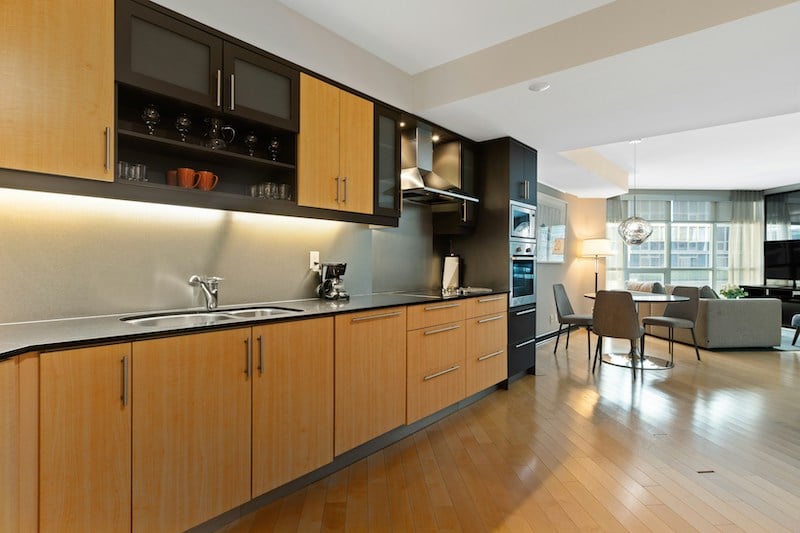 Frameless Kitchen Cabinets vs Full Overlay